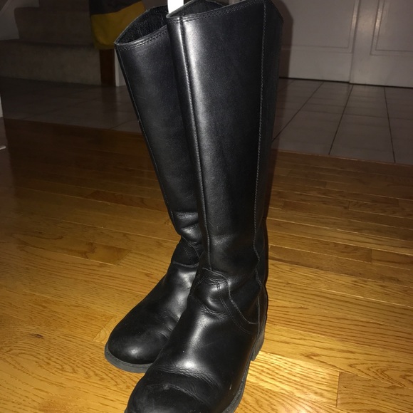 UGG Riding Boots - Picture 2 of 8